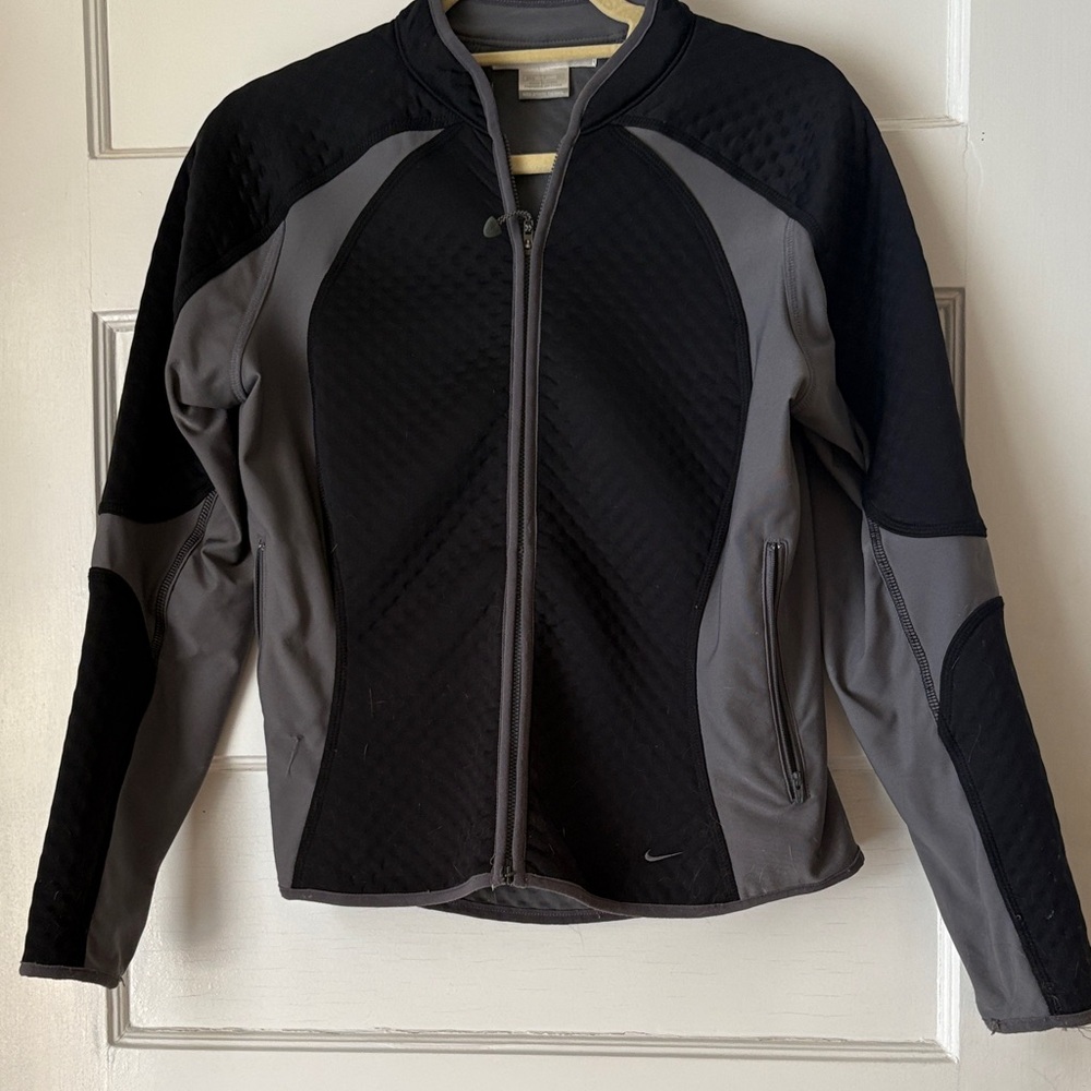 Nike Women's Black and Gray Golf  Jacket